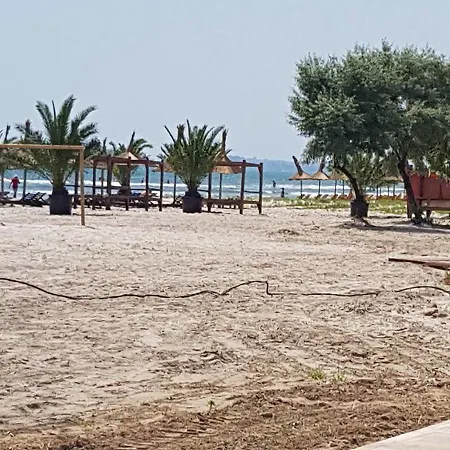 Sun Shine Mamaia